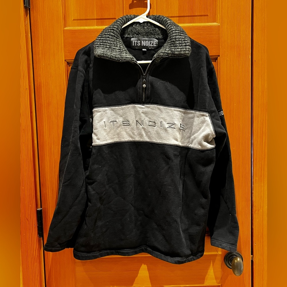 Its Noize men’s long sleeves